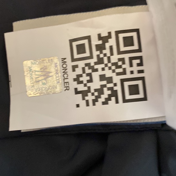 Moncler Courchevel light jacket windbreaker. - Picture 7 of 10